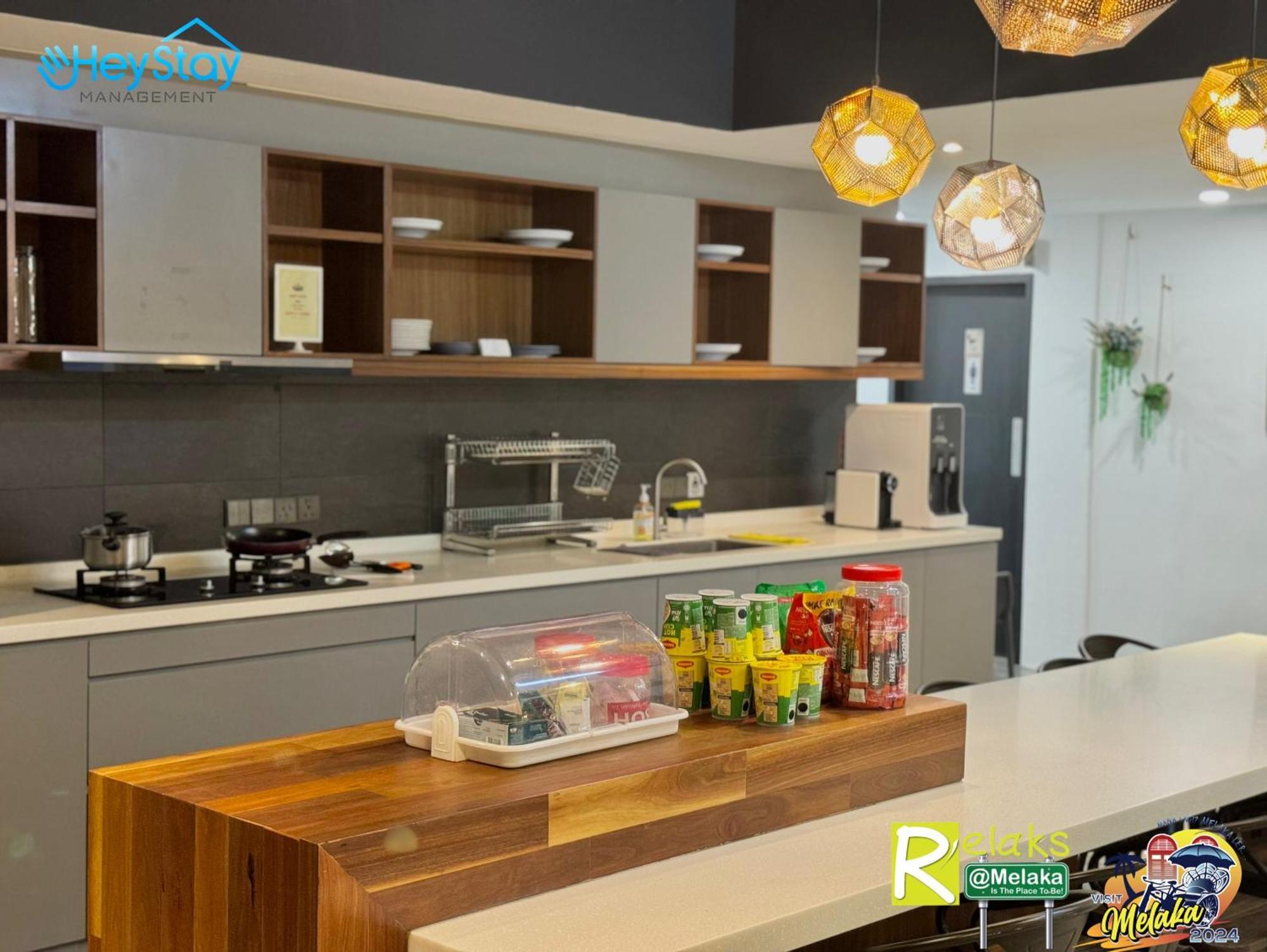 Modern Cave Guest House Walking Distance 5Mins To Jonker Malacca Екстер'єр фото